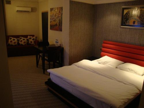 Avalon Otel 3*